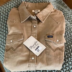 Wrangler Retro Khaki Button-Up Shirt